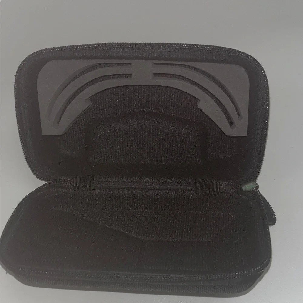 GIEADUN Black Sunglasses Case only preowned